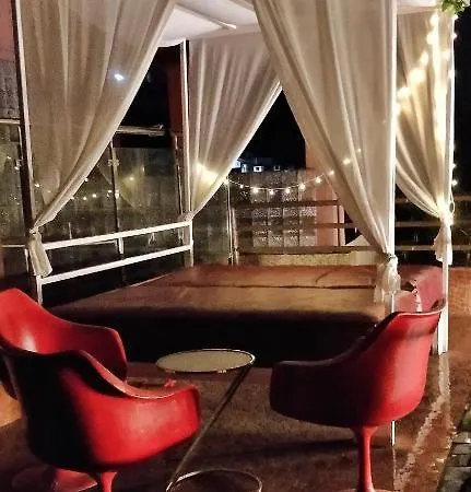 Spruce Peak villa * Mumbai