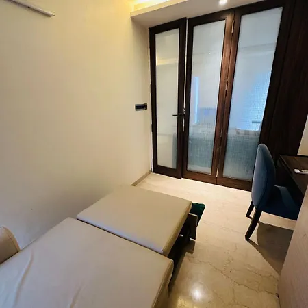 1.5br Service In Bkc By Florastays Apartment *