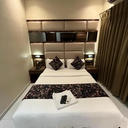 Shahi Darbar Terminal-2 Guest house Mumbai