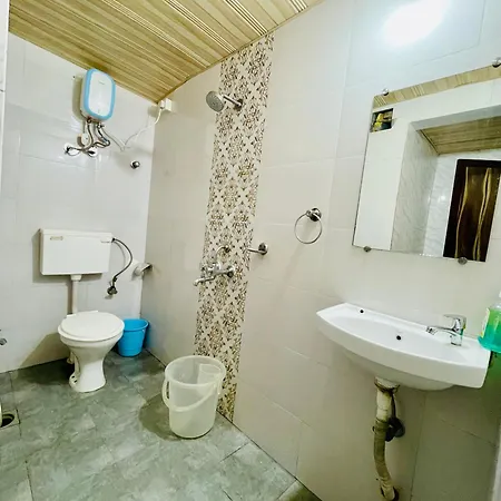 Urban And Suites, Service In Goregaon Homestay Mumbai
