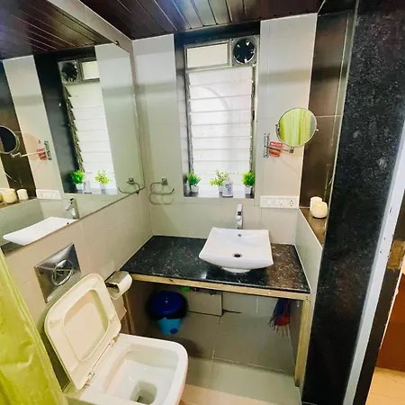 Bandra - Spacious 2 Bhk- Close To Bkc. Mumbai