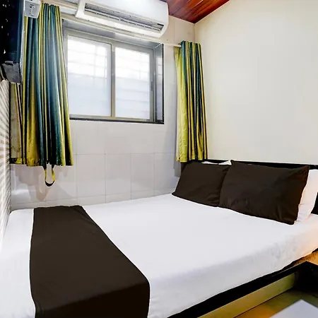 Hotel Golden Sagar - Kurla 3*