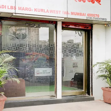 Golden Sagar - Kurla Hotel