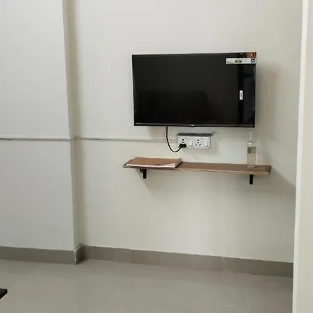 1br In Lower Parel Apartment Mumbai