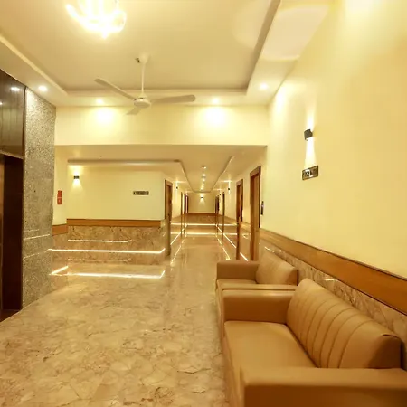 Hotel Bkc Minerva, Near Us Consulate 3*