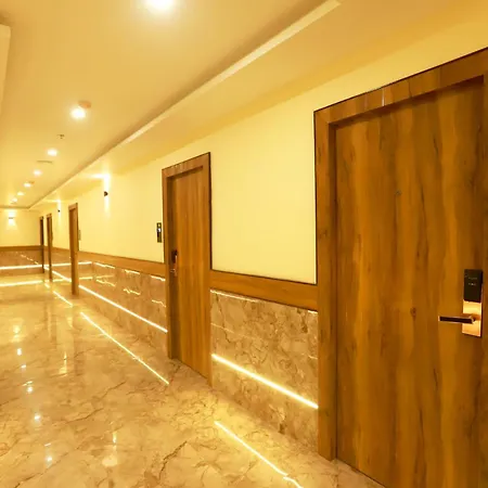 Bkc Minerva, Near Us Consulate Hotel