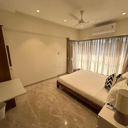 Luxurious 2 Bhk & Workspace On Juhu Tara Road * Mumbai