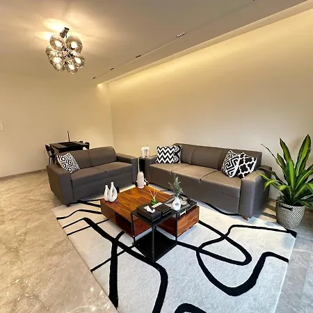 Luxurious 2 Bhk & Workspace On Juhu Tara Road Apartment Mumbai