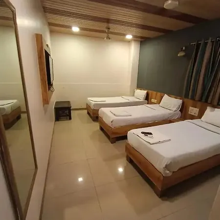 F1 3* Mumbai