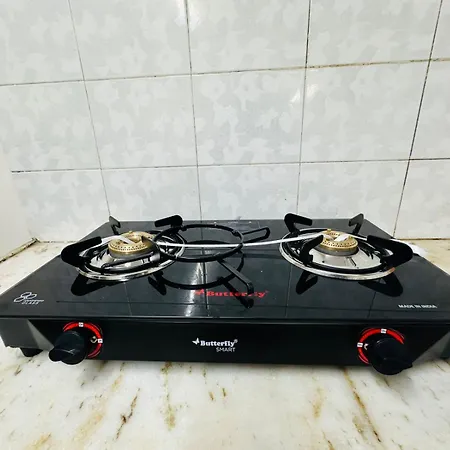 1br Service In Shivaji Park *