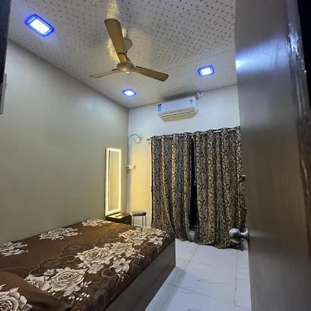 1bhk-entire Near Kokilaben Dhirubhai Ambani Hospital Andheri W * Mumbai