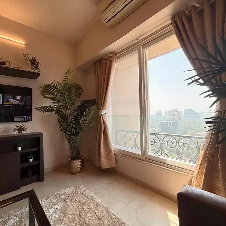 Apartment Connekthomes - 5 Star 3Bed3Bath Luxury Pool, Gym Near Airport Bkc Mumbai
