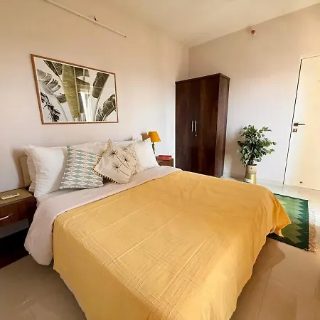 Connekthomes - 5 Star 3Bed3Bath Luxury Pool, Gym Near Airport Bkc * Mumbai