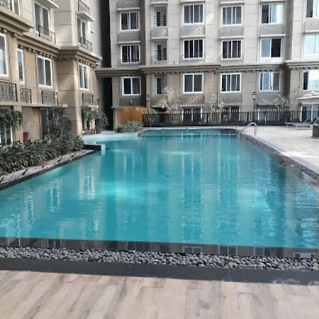 Connekthomes - 5 Star 3Bed3Bath Luxury Pool, Gym Near Airport Bkc Mumbai
