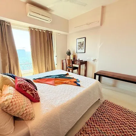 Apartment Connekthomes - 5 Star 3Bed3Bath Luxury Pool, Gym Near Airport Bkc Mumbai