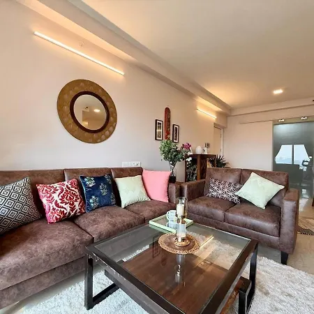 Connekthomes - 5 Star 3Bed3Bath Luxury Pool, Gym Near Airport Bkc Mumbai