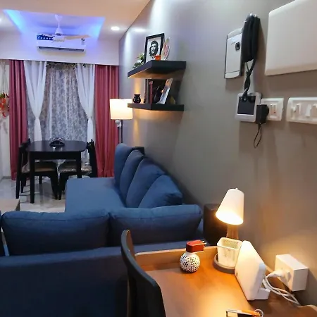 Lakefront Lounge-luxe 1bhk With 2 Baths-2bed Apartment