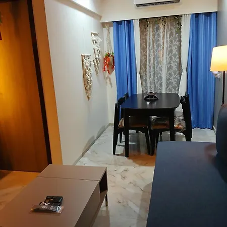 Lakefront Lounge-luxe 1bhk With 2 Baths-2bed * Mumbai