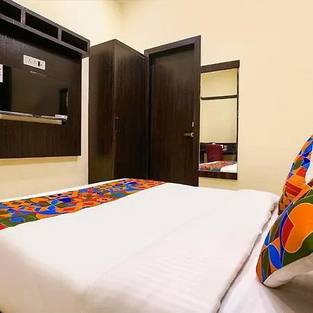 Fabhotel Skyline 3*
