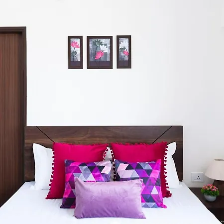 Skyline View 2bhk Near Oberoi Mall & Nesco