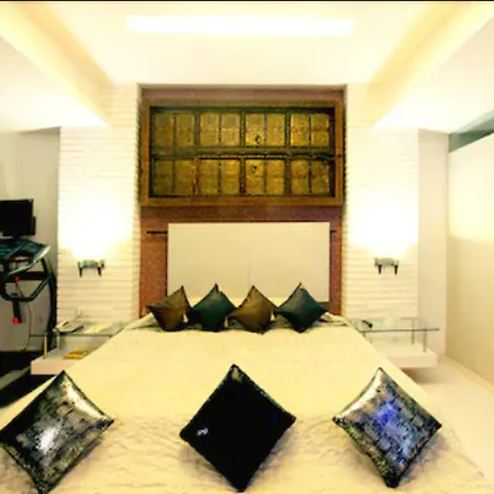 Peninsula Grand 4* Mumbai