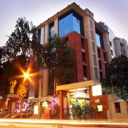 Nestor Hotel, Hotel 4*