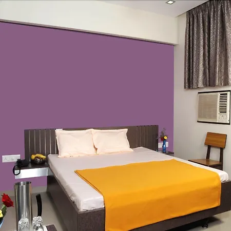 Pals Hotel