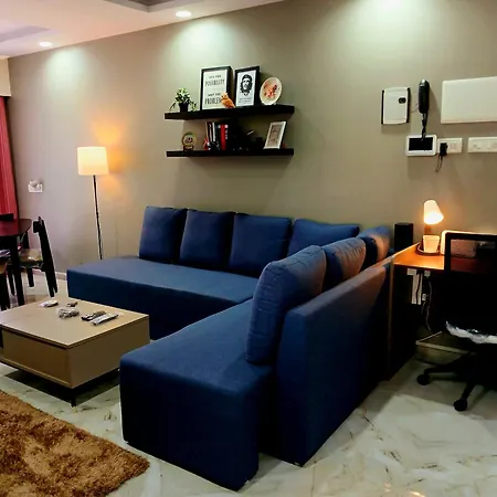 Lakefront Lounge-luxe 1bhk With 2 Baths-2bed Mumbai