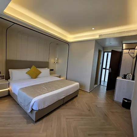 Hotel Dragonfly - The Art Mumbai