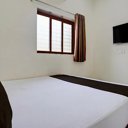 Hotel O Jagruti Nagar Ghatkopar Formerly Icy Cool 3*