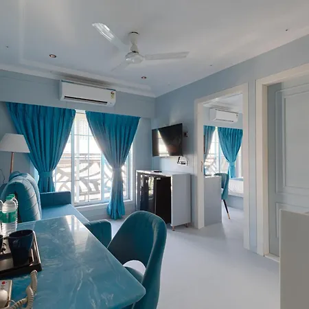 Home2 Residency, Airport Hotel 3*