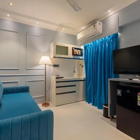 Home2 Residency, Airport Hotel 3*