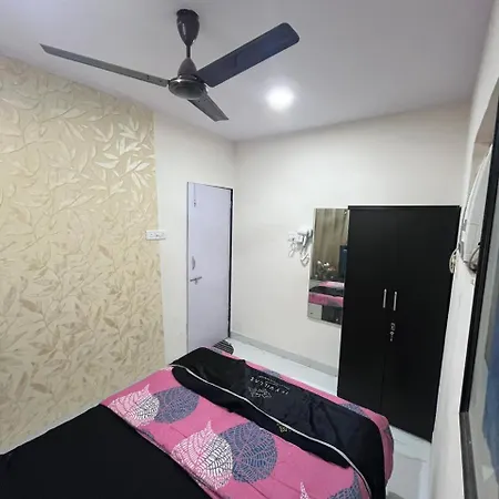 Apartment Ivy Palm Vista 002 Near Infinity Mall Malad *