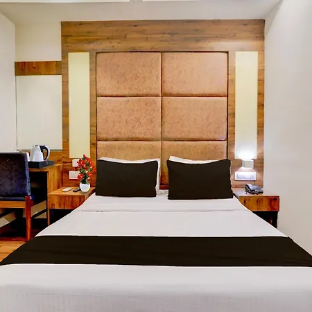 Townhouse Lbs Road Bkc Formerly Royal Palace 4*