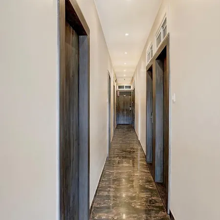 Townhouse Lbs Road Bkc Formerly Royal Palace Hotel 4*