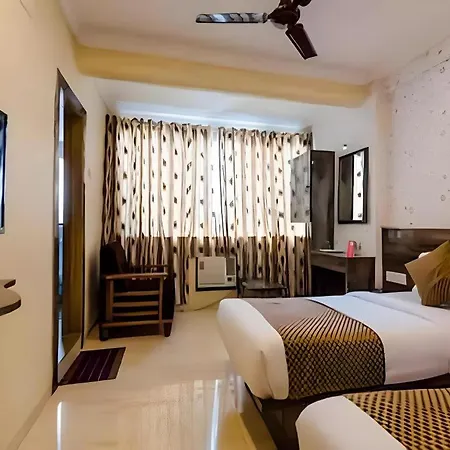 Royal Accord Hotel 3*