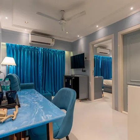 Home2 Residency, Airport Hotel