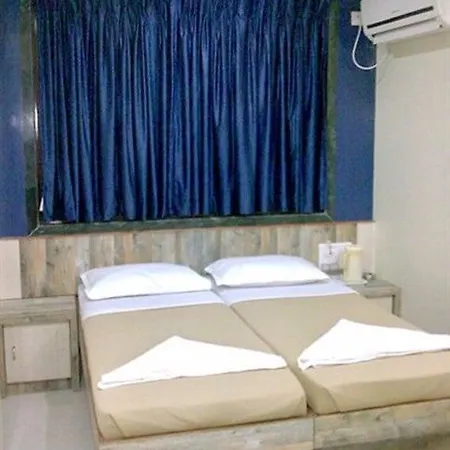 Hotel Fabhotel Galaxy