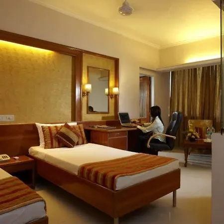 Hotel Avion 3*