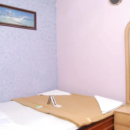 Shahana & Apartment Mumbai