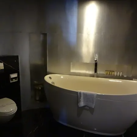 Satkar Residency Hotel 4*