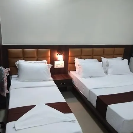 Fabhotel Galaxy Hotel
