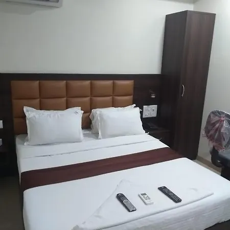 Hotel Fabhotel Galaxy 3*