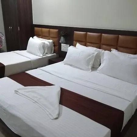 Fabhotel Galaxy Hotel 3*