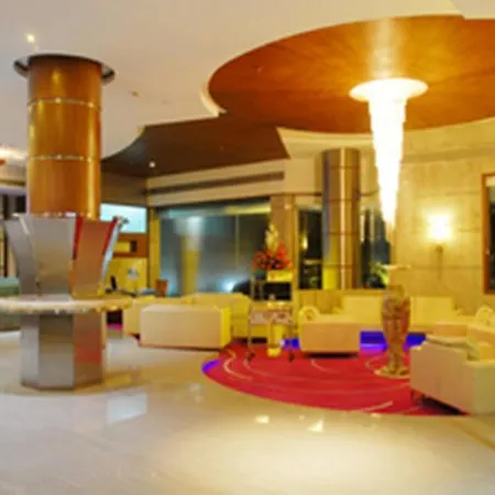 Peninsula Grand Mumbai