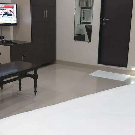 Pals Hotel 2*