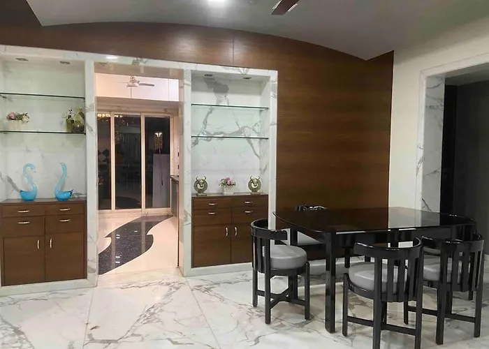 Keshav Kunj: A Luxurious Urban Stay