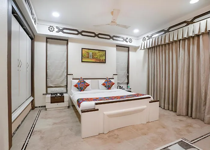 Stay Retreats At Welcome Apartment Nr Andheri