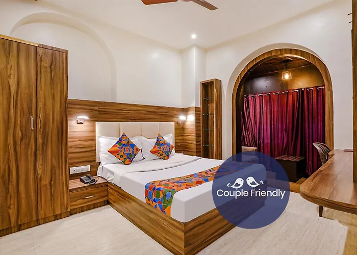 Fabexpress Abad Inn - 700M From Gateway Of India