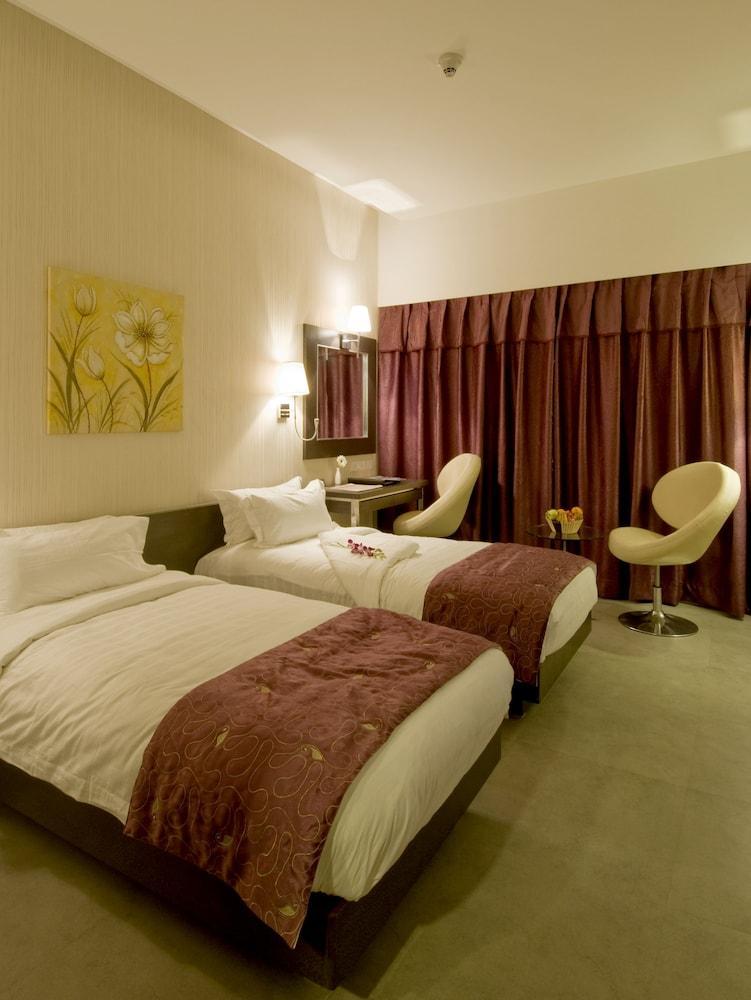 Goldfinch Hotel Mumbai